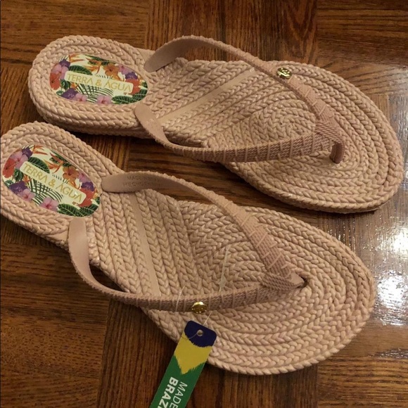Brand new never worn flip flops - Picture 1 of 2